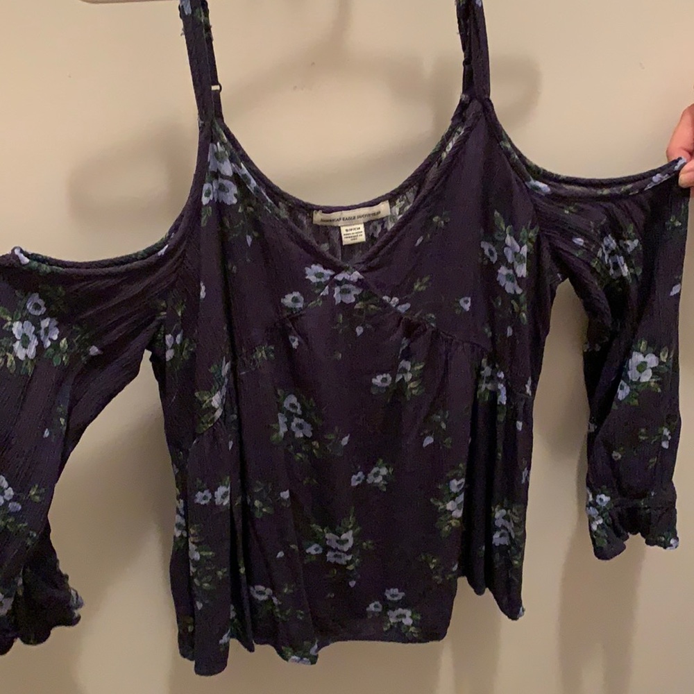 Floral top with cut-out shoulders